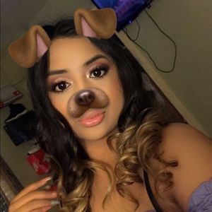 Meet your Posher, Yesenia